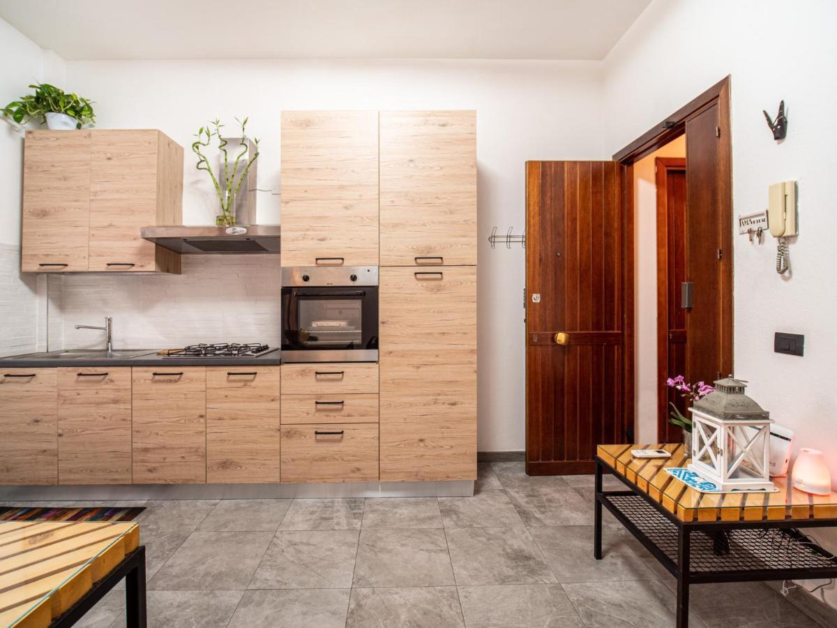 Little Diamond - City Centre Apartment Cagliari Luaran gambar